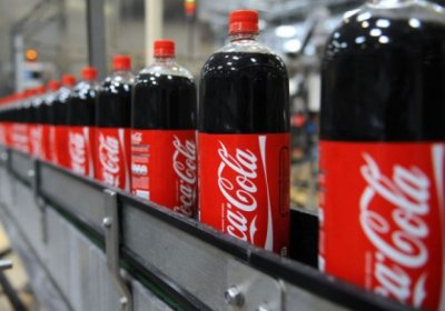 Coca-Cola акциялари нархи тушумнинг камайгани ҳақидаги ҳисоботдан кейин тушиб кетди фото