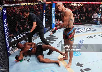 UFC 300. Алекс Перейра 1-раундда Жамал Ҳиллни нокаутга учратди. Бошқа жанглар қандай якунланди? фото