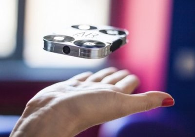 AirSelfie – selfi oladigan mitti dron фото