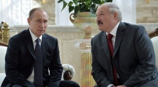 Владимир Путин Белоруссия президенти Лукашенкога уйқуга тўймаётганидан нолиди фото