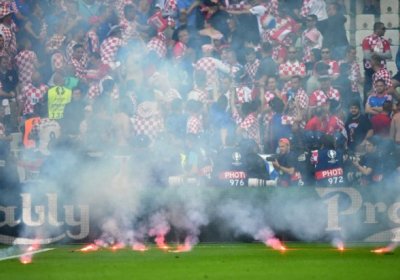 УЕФА Хорватия футбол иттифоқини мухлислар туфайли 100 минг евро миқдорида жаримага тортди фото