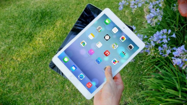 “Apple” компанияси “iPad Air 2”дан фойдаланиш ҳақидаги биринчи реклама ролигини намойиш қилди