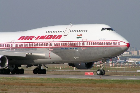 Air India экипаж аъзоларидан 125 кишини ортиқча вазни учун учишдан маҳрум қилади