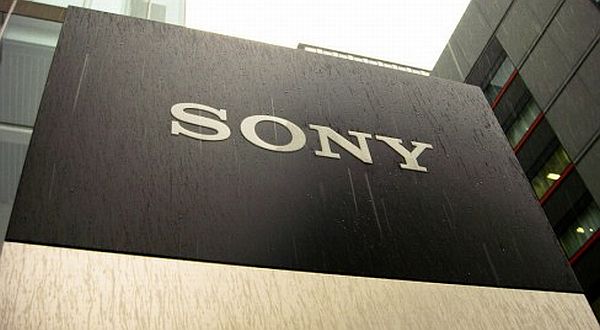 Sony компанияси смартфон ишлаб чиқаришни тўхтатиши мумкин