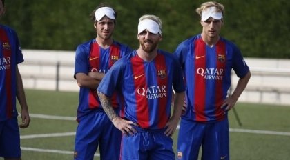 Messi ko‘zi bog‘langan holda gol kiritishga muvaffaq bo‘ldi (Video)
