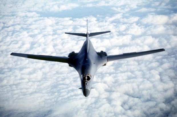 AQSh bombardimonchi samolyotlari Janubiy Koreya ustidan parvoz qildi