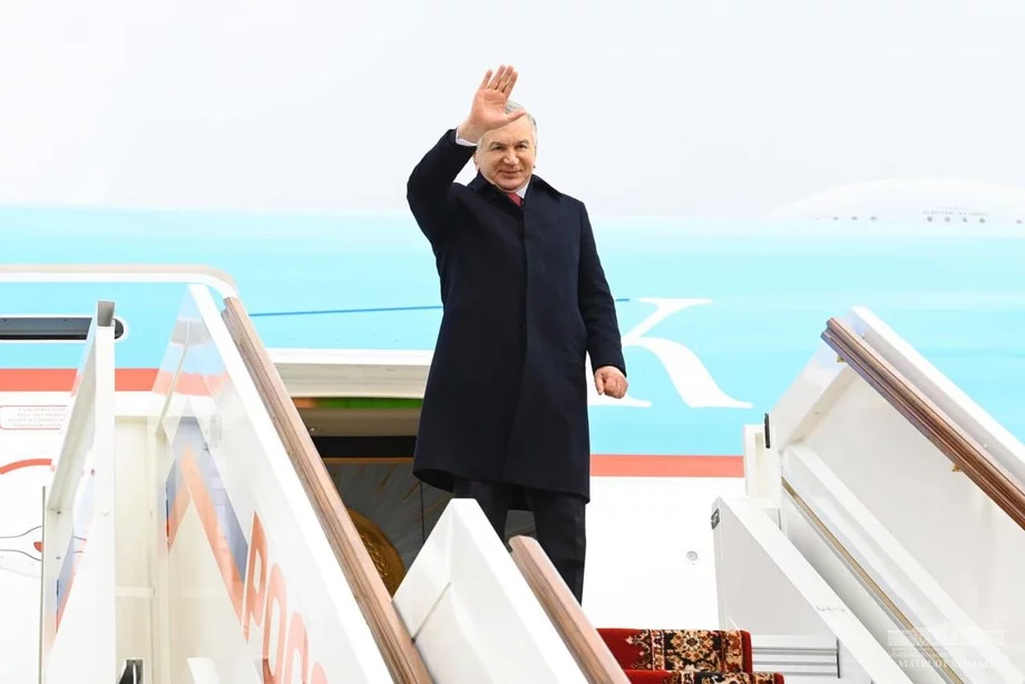 Prezident Mirziyoyev Moskva paradidagi ishtirokidan so‘ng Toshkentga qaytdi расм