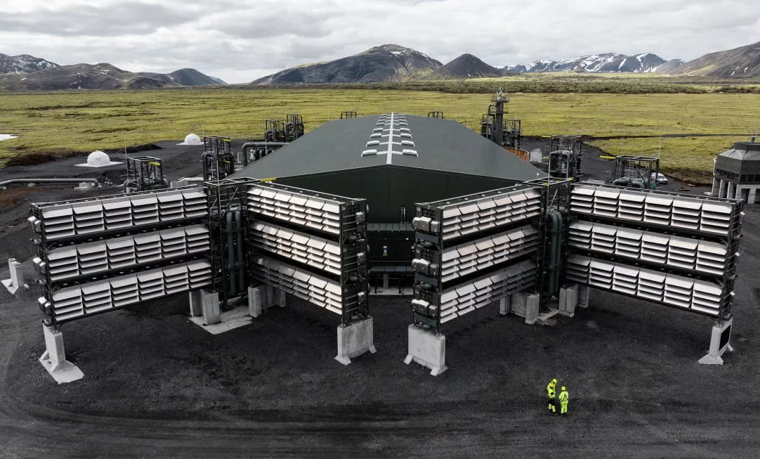 Исландияда атмосферадаги ифлосланишни тозалайдиган йирик завод иш бошлади расм