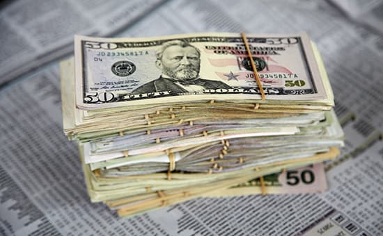 Dollar ilk bor 50 rubldan ko‘tarildi