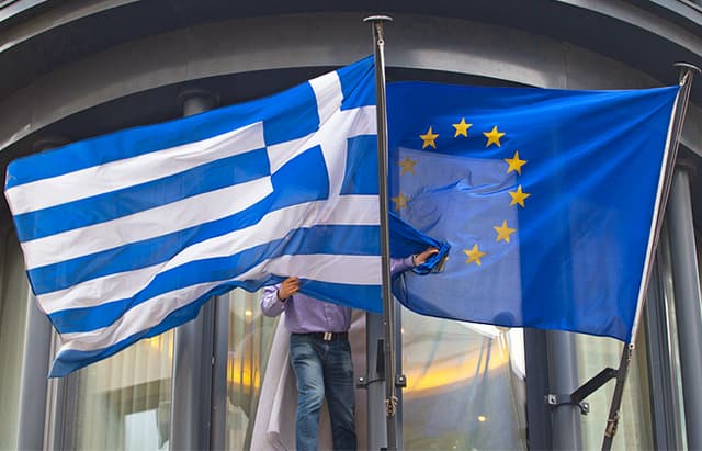 Germaniya Gresiyani evrohududdan chiqarib yuborishga urinmoqda