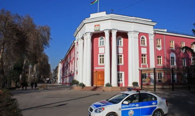 23 yoshli talaba vafotidan so‘ng Dushanbe IIBning to‘rt milisioneri o‘ldirib ketildi