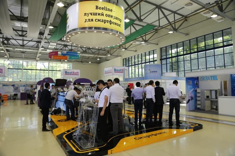 ICTExpo-2015‘даги Beeline‘нинг инновацион стенди меҳмонлари тюнинг-бонуслардан бирини қўлга киритадилар