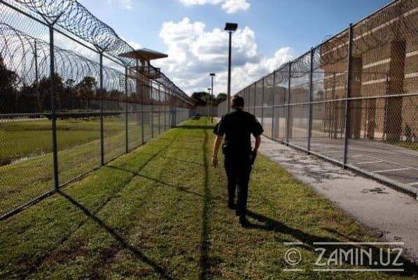 АҚШда суд ҳукми ўқилган қотил тасодифан озодликка чиқариб юборилди