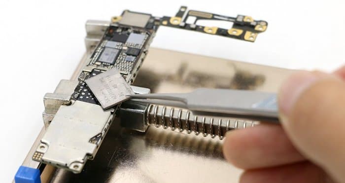 Хитойда Apple ҳимоясини бузиб, iPhone 6'га қўшимча хотира ўрнатиш хизмати йўлга қўйилди