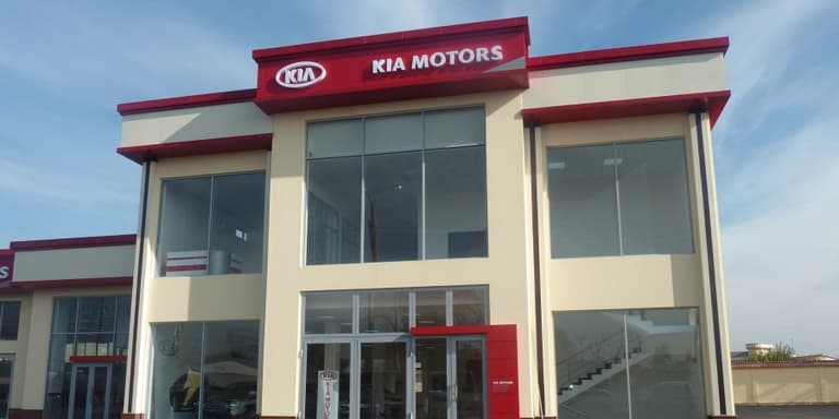 KIA avtomobillarining avtosalondagi narxlari elon qilindi