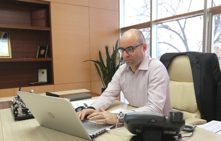 Beeline bosh direktori abonentlar bilan  bevosita muloqot an’anasini davom ettirmoqda