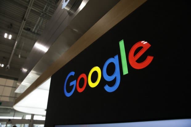 Google реал вақтда кафе ва барларнинг қанчалик банд этилганини кўрсатади