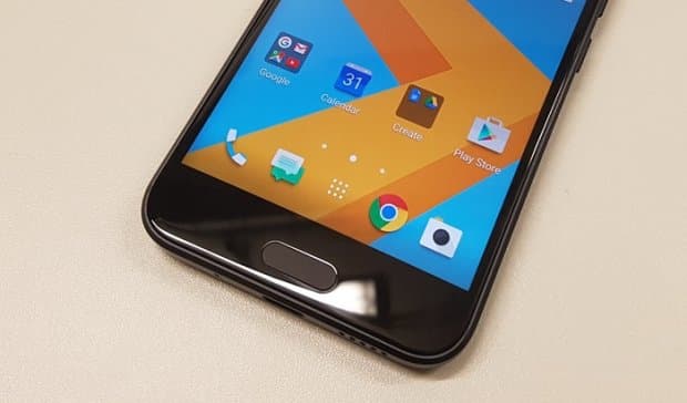 HTC Camera ilovasiga panoramali selfi funksiyasi qo‘shildi