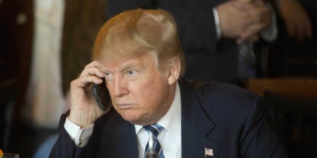 Трамп учта давлат етакчиси билан суҳбатлашди