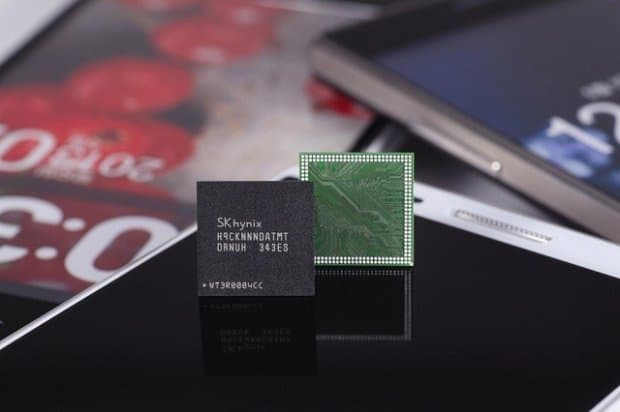 Samsung ва Hynix смартфонлар учун 8 ГБли оператив хотира етказиб беради
