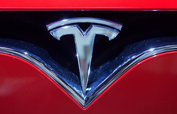 Apple’ning eng taniqli dasturchilaridan biri Tesla’ga o‘tmoqda