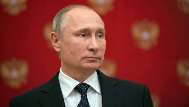 Путин давлатга хиёнатда айбланиб қамалган аёлни афв этди
