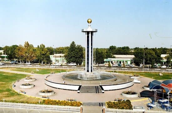 Shavkat Mirziyoyev Jizzax viloyatiga tashrif buyurdi