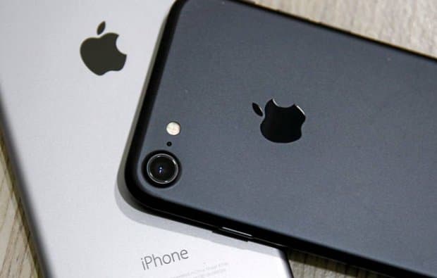 iPhone савдоси пасайиб кетди