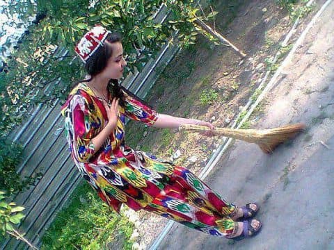 Kelinlarni yomonlamang, qizingizdan foyda yo‘q!