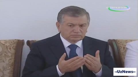 Шавкат Мирзиёев Ислом Каримовнинг уйига ташриф буюрди (видео)