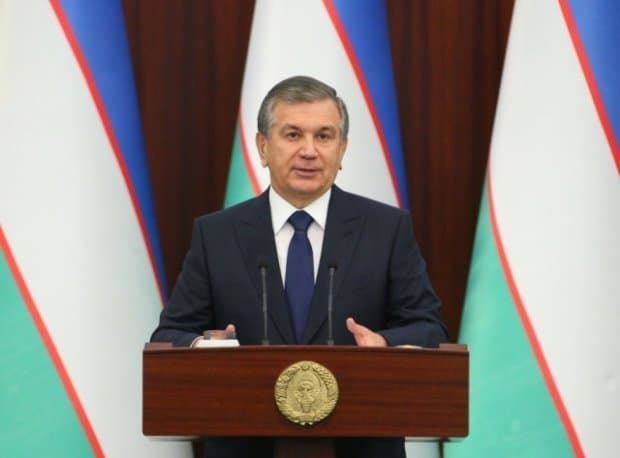 Президент тиббиётдаги порахўрлик, менсимаслик ҳақида гапирди