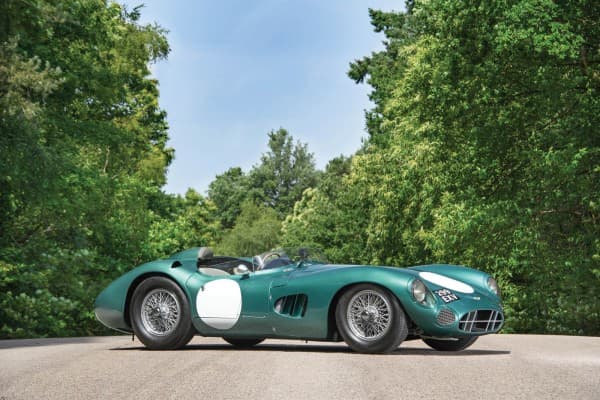 Aston Martin кимошди савдоси рекордини янгилади