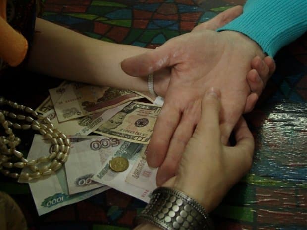 Фол туфайли оилалар пароканда бўлмоқда