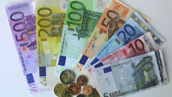 Iroq va Eron oʻzaro hisob-kitoblarda AQSH dollaridan voz kechdi