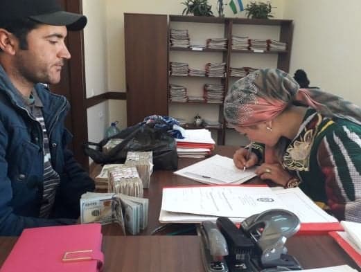Aliment toʻlovchi chetga chiqishi uchun undiruvchiga 41 mln soʻm toʻladi (foto)