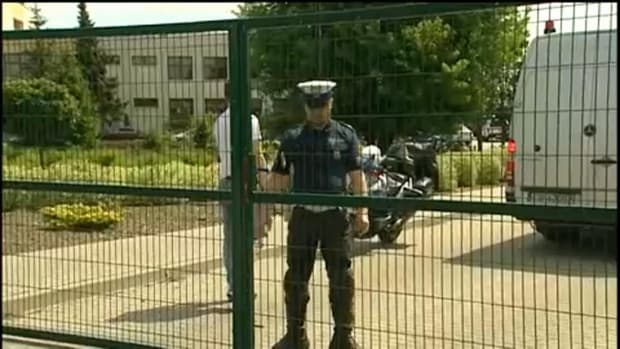 Польшадаги мактабда отишма содир бўлди (видео)