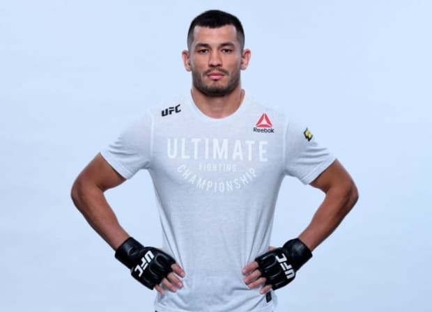Ўзбек спортчиси UFCда: Илк фотосессия қандай бўлди? (фото)