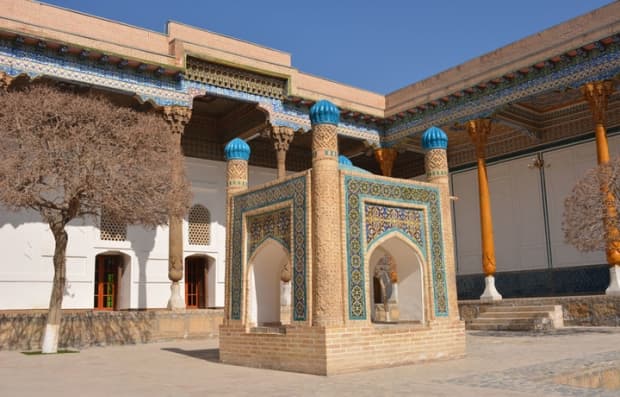 Mustabid sovet tuzumi davrida G‘ijduvoniy va Naqshbandni ziyorat qilishni to‘xtatish buyurilgandi