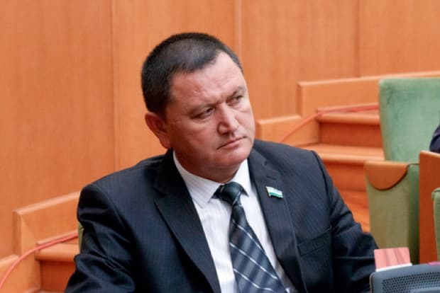 «Qachon o‘qiladi blogerning janozasi?» — Farg‘ona viloyat hokimi yana muhokamada