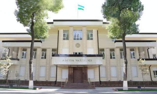 Адлия вазирлиги: муносиб маош коррупцияга қарши самарали воситадир
