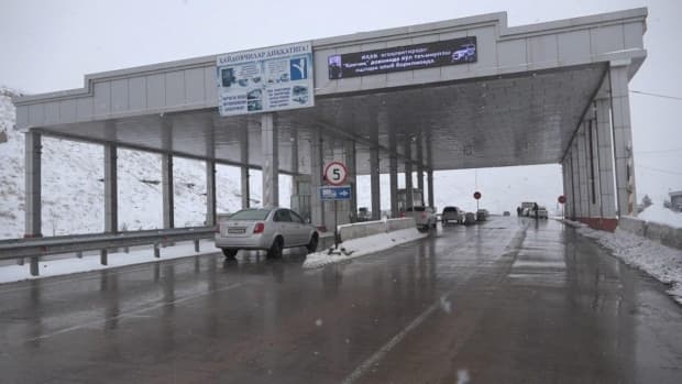 «Chinor» YPX maskanida qalbaki dollar aniqlandi