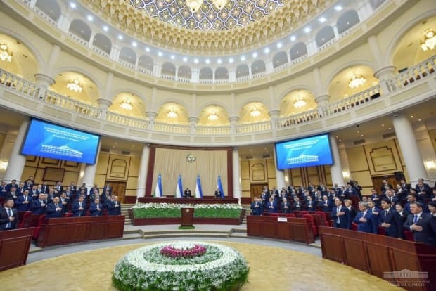 Prezident deputatlarga: «Bir oyda bitta muammo hal qiling, sizni tarixingiz paydo bo‘ladi»