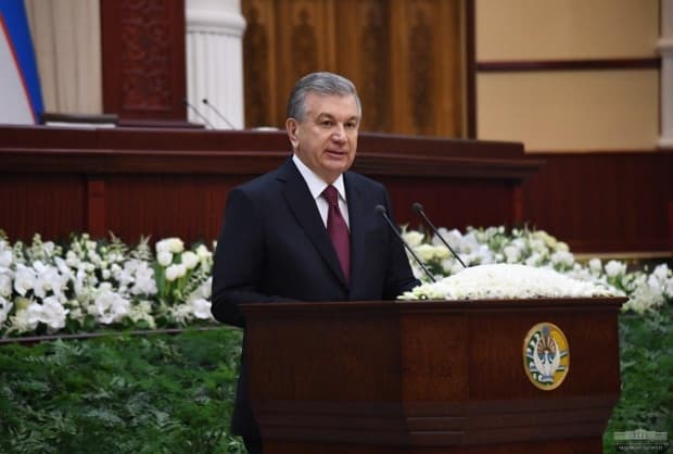 Президент: «Шунча бойлигимиз бўлиб, электр ўчишлари, газ етишмовчиликлари оддий ҳолатга айланиб бўлган»