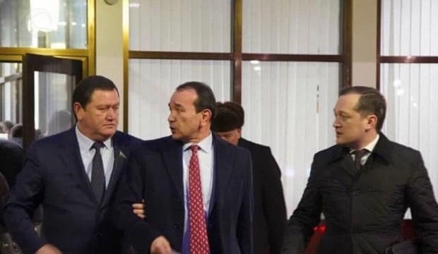 «Byaxkelingchi, Ozodaka». G‘aniyev, Nazarbekov va Allamjonov aks etgan surat ijtimoiy tarmoqlarda memga aylandi