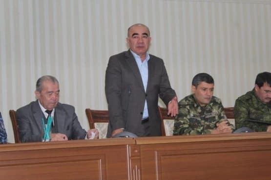 Зоир Мирзаев Яккабоғ ва Ғузор ҳокимларини одамлар билан мулоқот қилолмасликда айблади