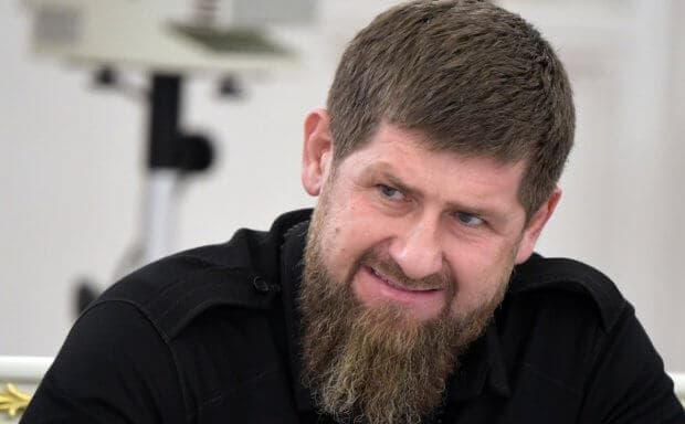 Чеченистонда кечки соат 8 дан эрталабки 8 га қадар кўчага чиқиш тақиқланди