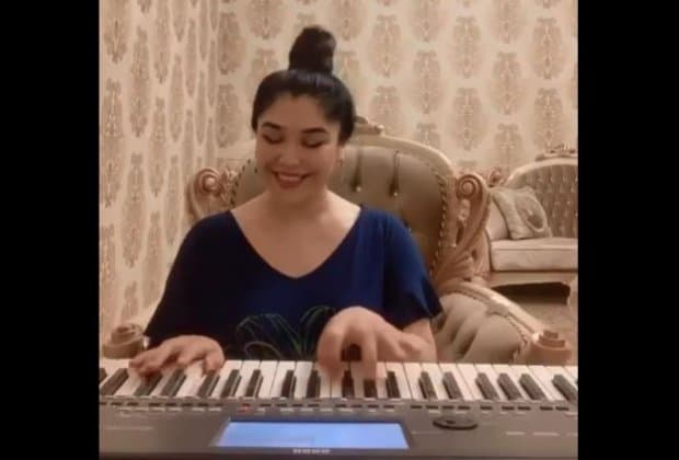 Xonanda Ziyodadan «Hattuba», «Negadir», «Yo‘llarim omon»ni jonli ijroda tinglang (video)