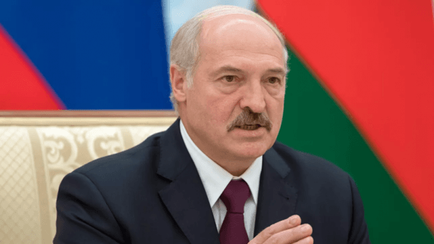 Лукашенко: «Беларусда ҳеч ким коронавирусдан ўлмайди»