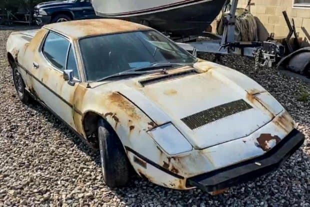AQSHdagi omborlarning biridan noyob Maserati topildi. U 2 mingdan kamroq nusxada ishlab chiqarilgan