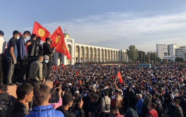 Qirg‘izistondagi tartibsizliklar vaqtida turmalarni tark etganlardan ortga qaytish talab qilindi
